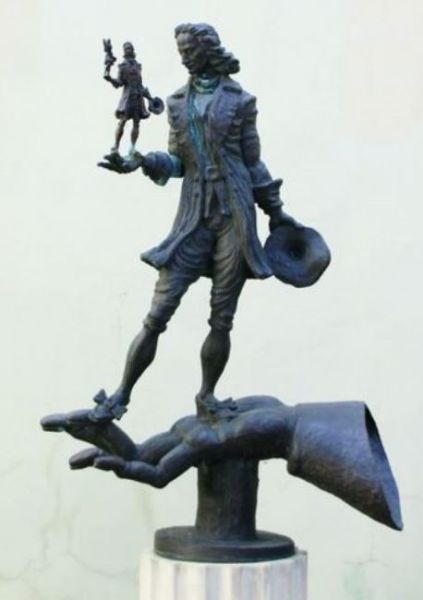 Pamyatnik Gulliveru V Sankt Peterburge